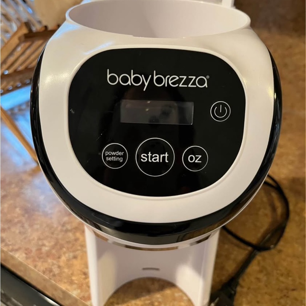 Baby Brezza Black and White Formula Dispenser